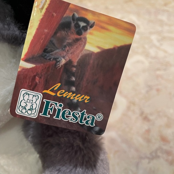 NWT Lemur Fiesta Ring Tailed Plush ~14” color: gray and white - Picture 4 of 8
